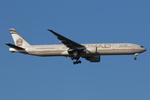 A6-ETJ @ LOWW - Ethiad 777-300 - by Andy Graf