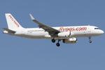 LY-NVE @ LTAI - Arrival - by Roberto Cassar