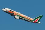 EI-DSW @ LOWW - Alitalia A320