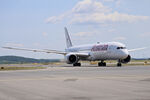 OE-LPL @ LOWW - Taxiing in after landing - by Hotshot