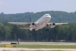 N477UA @ KTVC - UAL A320 oc zx tvc-den - by FloridaMetal