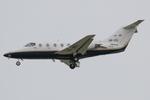 HA-YFJ @ LOWW - Untitled Beech 400 - by Andy Graf