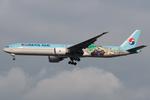 HL8209 @ LOWW - Korean Air 777-300 - by Andy Graf