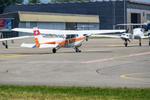 HB-CXZ @ LSZG - Where is the right wheel? - by sparrow9