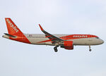 OE-IZL @ LFML - Landing rwy 31R - by Shunn311