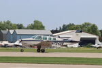 N72426 @ KOSH - Beech A36