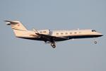OE-IRE @ LOWW - Untiled Gulf G450 - by Andy Graf