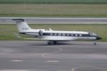 M-NGNG @ LOWW - Untitled Gulf G650 - by Andy Graf