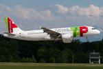 CS-TNR @ LSGG - TAP A320