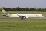 UR-SLE @ LOWW - SkyLine Express Boeing 757 - by Andreas Ranner