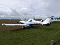D-MDME @ EDWJ - parking - by Volker Leißing