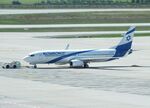 4X-EKI @ EDDB - Boeing 737-86N of El Al at Berlin-Brandenburg airport - by Ingo Warnecke