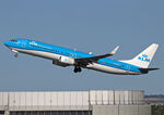 PH-BXP @ LFBO - Climbing after take off from rwy 32L - by Shunn311