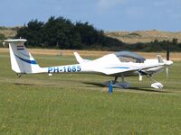 PH-1685 @ EHAL - parking - by Volker Leißing