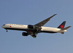 C-FIUL @ LEBL - Landing rwy 24R in new c/s - by Shunn311