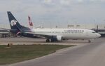 N845AM @ KORD - Boeing 737-852 - by Mark Pasqualino
