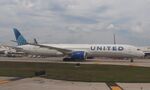 N17017 @ KORD - Boeing 787-10 - by Mark Pasqualino