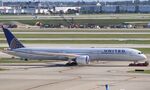 N16009 @ KORD - Boeing 787-10 Dreamliner - by Mark Pasqualino
