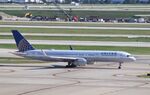 N18119 @ KORD - Boeing 757-224 - by Mark Pasqualino