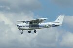 N13364 @ KMSN - Cessna 172M