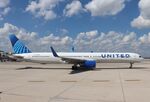 N75854 @ KORD - Boeing 757-324 - by Mark Pasqualino