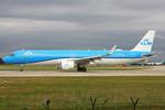 PH-AXH @ EGCC - Manchester - EGCC 22-08-25 - by Chris Hall