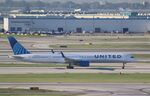 N57855 @ KORD - Boeing 757-324 - by Mark Pasqualino
