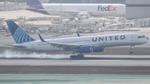N19136 @ KLAX - United 752 - by AviationLover50