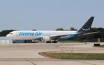 N1013A @ KRFD - Boeing 767-36N/SF