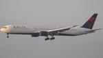 N828MH @ KLAX - Delta 764 - by AviationLover50