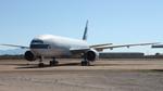 B-HNL @ KDMA - Cathay Pacific 772