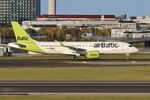 YL-ABW @ ESSA - Twy W - by wijken