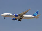 N784UA @ LEBL - Landing rwy 24R - by Shunn311