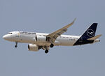 D-AINU @ LEBL - Landing rwy 24R - by Shunn311