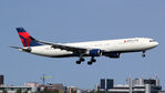 N822NW @ EHAM - at spl - by Ronald