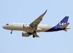 EI-SIU @ LEBL - Landing rwy 24r - by Shunn311