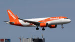 OE-LSR @ EHAM - at spl - by Ronald