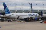 N658UA @ KORD - Boeing 767-322 - by Mark Pasqualino