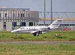 N625PG @ LFBO - Landing rwy 14R - by Shunn311