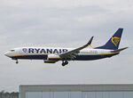 EI-DHA @ LFBO - Landing rwy 14L with blended scimitar winglets - by Shunn311