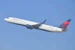 N907DN @ KLAX - Delta B739 departing - by FerryPNL