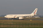 F-UJCT @ LFRB - Taxiing to holding point charlie, Brest-Bretagne airport (LFRB-BES) - by Yankee Quebec