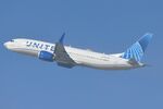 N17254 @ KLAX - B738M of United departing - by FerryPNL