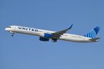 N75851 @ KLAX - United B753 taking-off - by FerryPNL