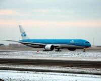 PH-BVV @ EKCH - PH-BVV taking off 22R - by Erik Oxtorp