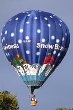 G-KAYI - Chatsworth House - by Michael Burdett