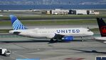 N431UA @ KSFO - Sky Terrace SFO 2025