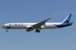 9K-AOE @ LOWW - Kuwait AW 777-300 - by Andy Graf