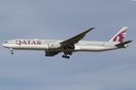 A7-BAH @ LOWW - Qatar Airways 777-300 - by Andy Graf