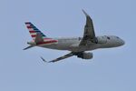 N9002U @ KORD - A319 American Airbus A319-115 N9002U departing 10L KORD - by Mark Kalfas
